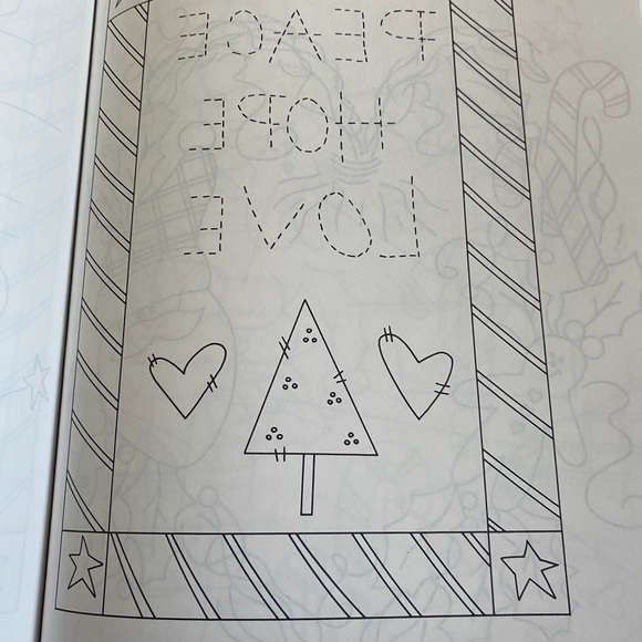 2X Iron-on Transfer books - 100’s of patterns all themes great condition - Picture 16 of 16